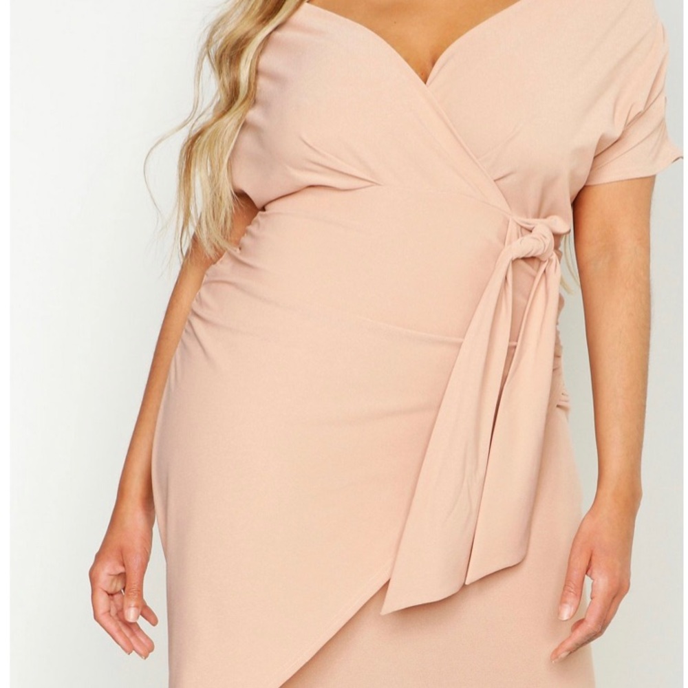 Boohoo Belted MIDI Dress